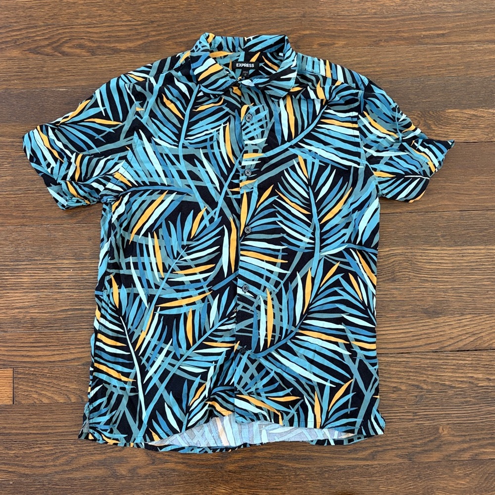 Men’s Express Casual Button Down